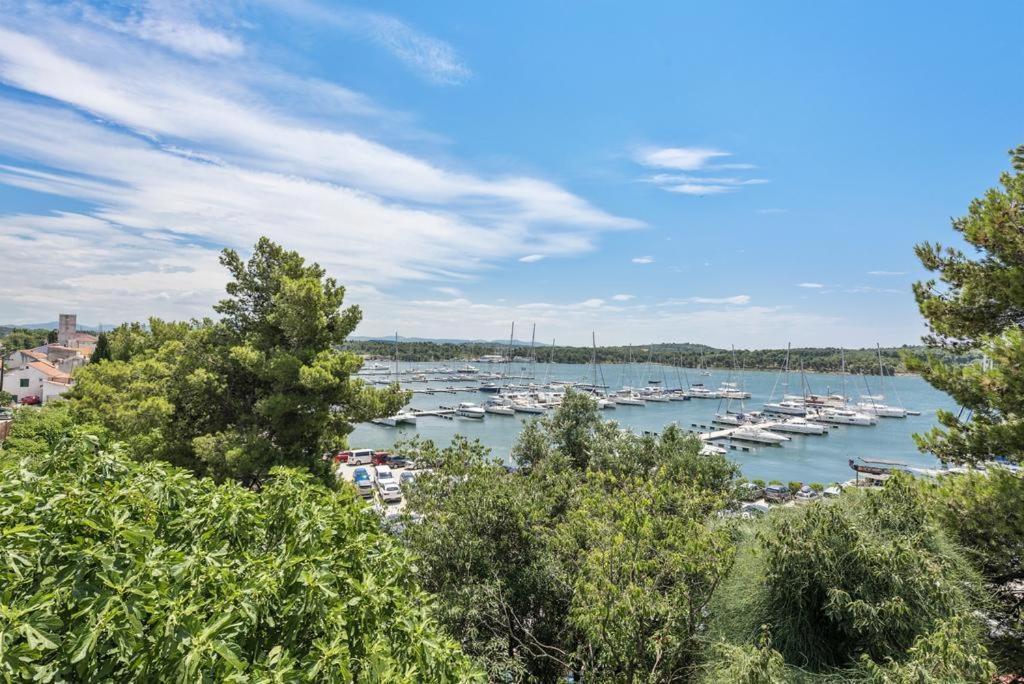 Apartments Tara, Sibenik - Mandalina Luaran gambar